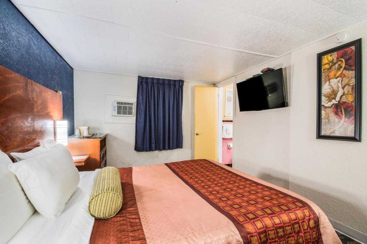 Highland Inn New Cumberland Buitenkant foto