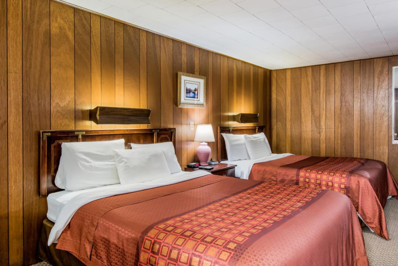 Highland Inn New Cumberland Buitenkant foto